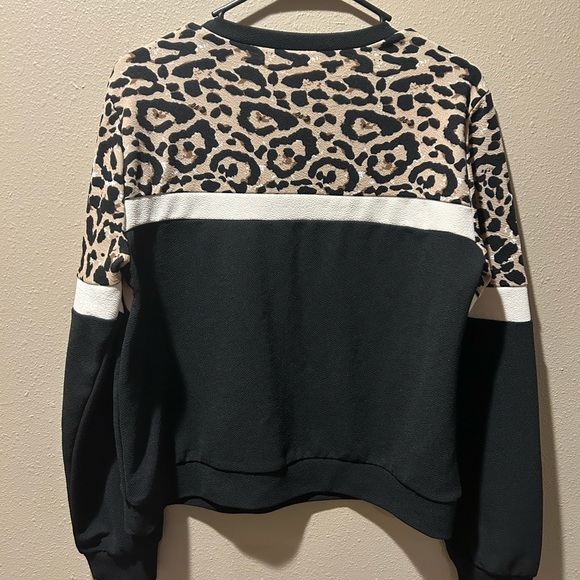 Cute‎ Animal Print Top - Picture 2 of 3